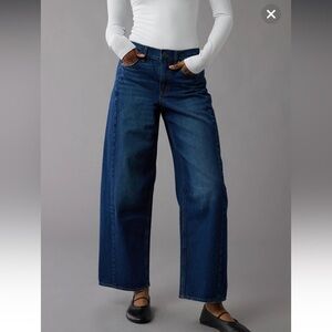 AE Dreamy Drape Strigid Barrel Jean